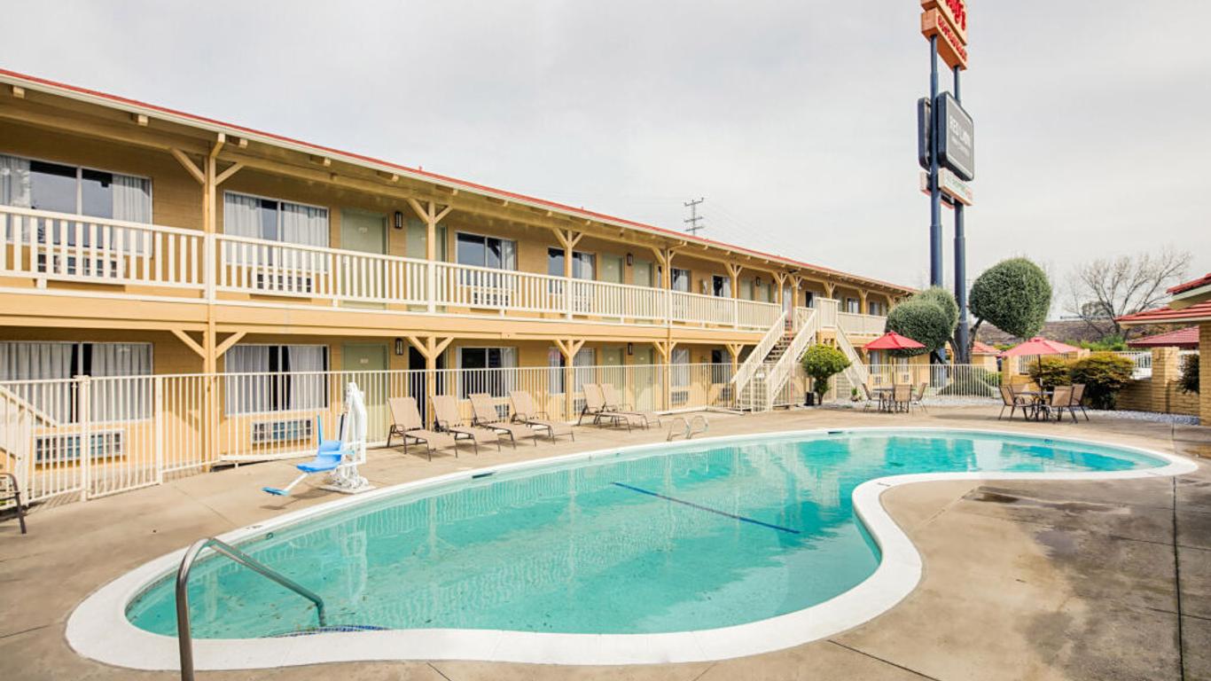 Red Lion Inn & Suites Redding