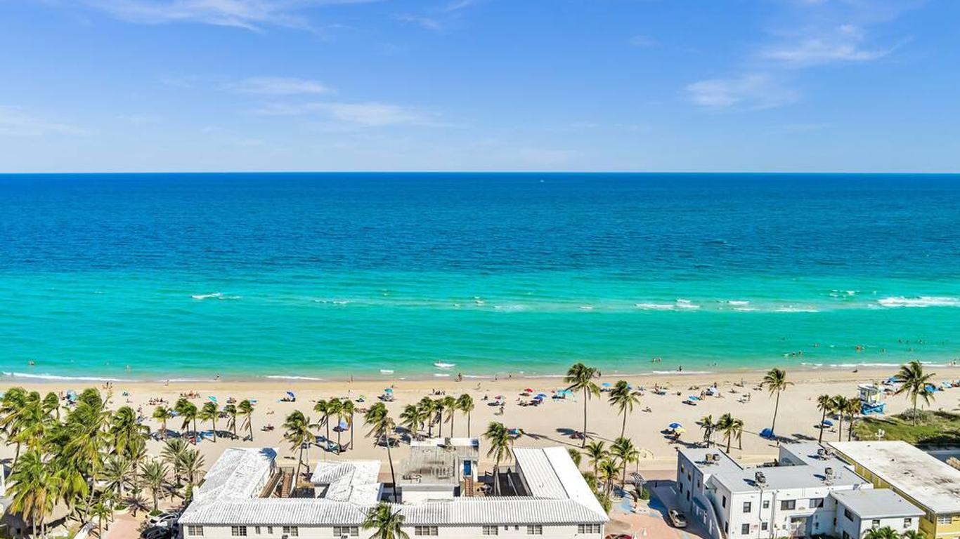 Hollywood Beach Blue Wave