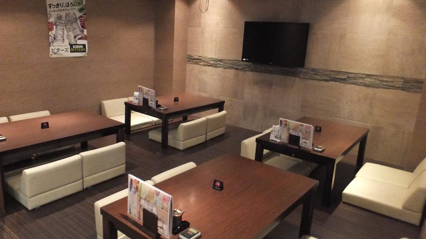 Capsule Hotel Wellbe Sakae - Caters to Men