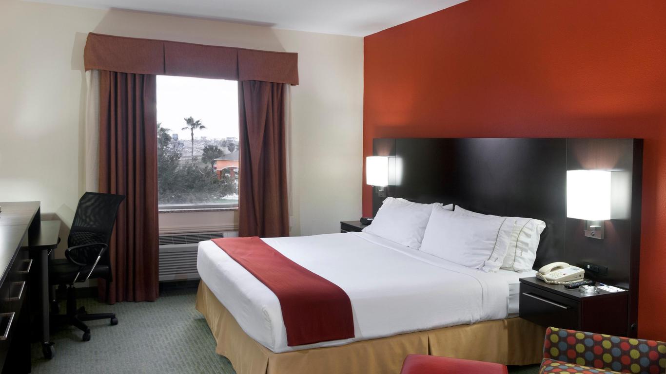 Holiday Inn Express Hotel & Suites Brownsville