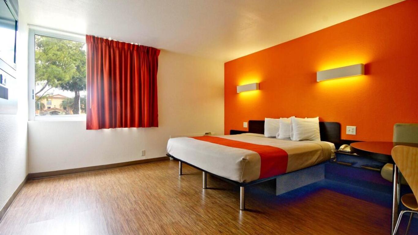 Motel 6 Miami. Fl