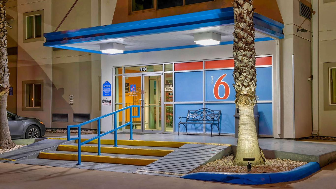 Motel 6 Eagle Pass Lakeside