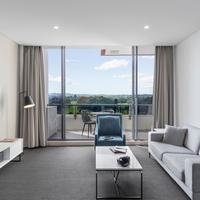 Meriton Suites Waterloo