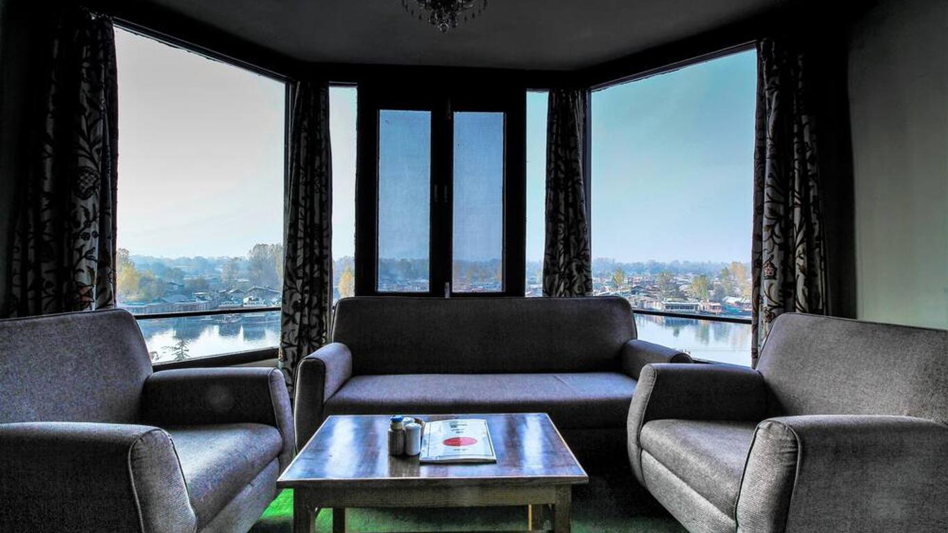 Welcome Hotel at Srinagar