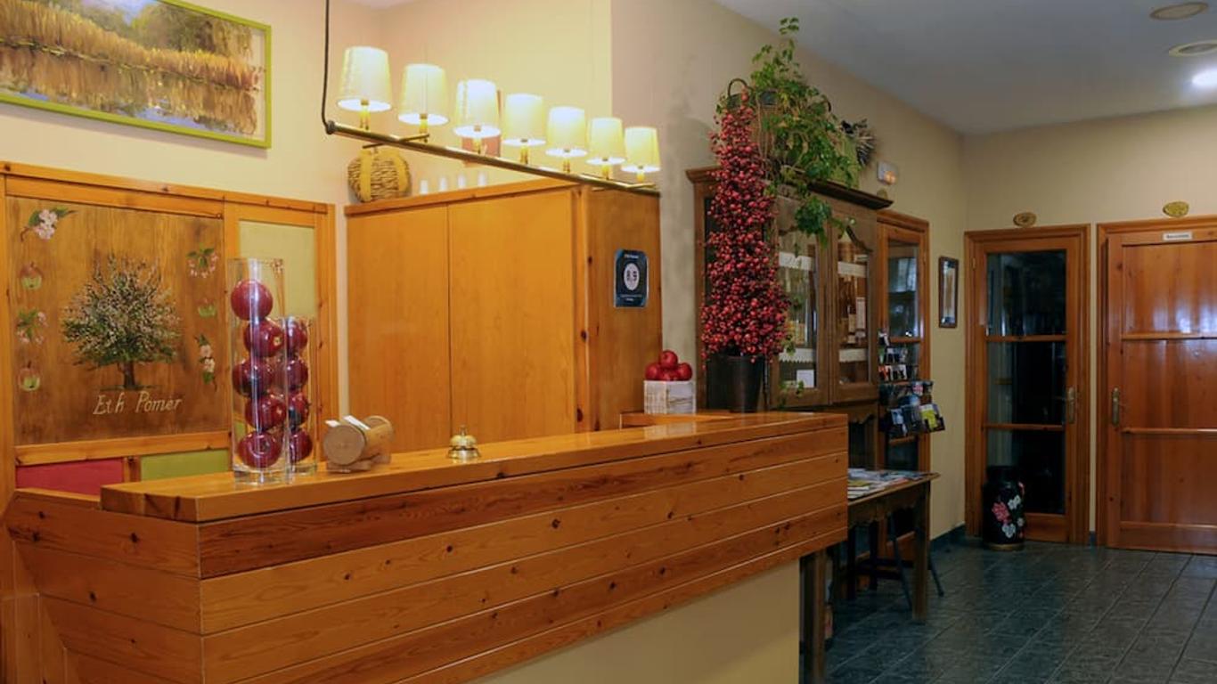 Hotel Eth Pomer