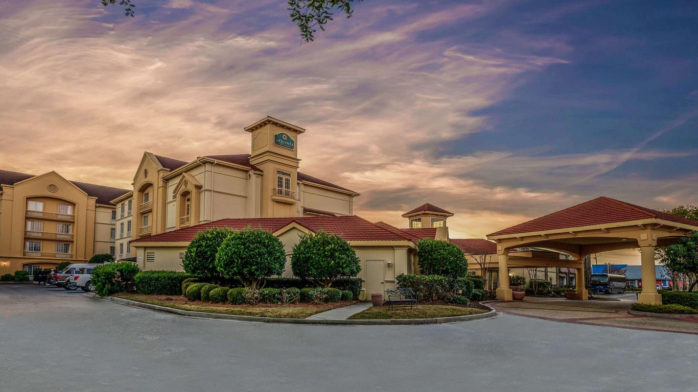 La Quinta Inn & Suites by Wyndham Myrtle Beach Broadway Area